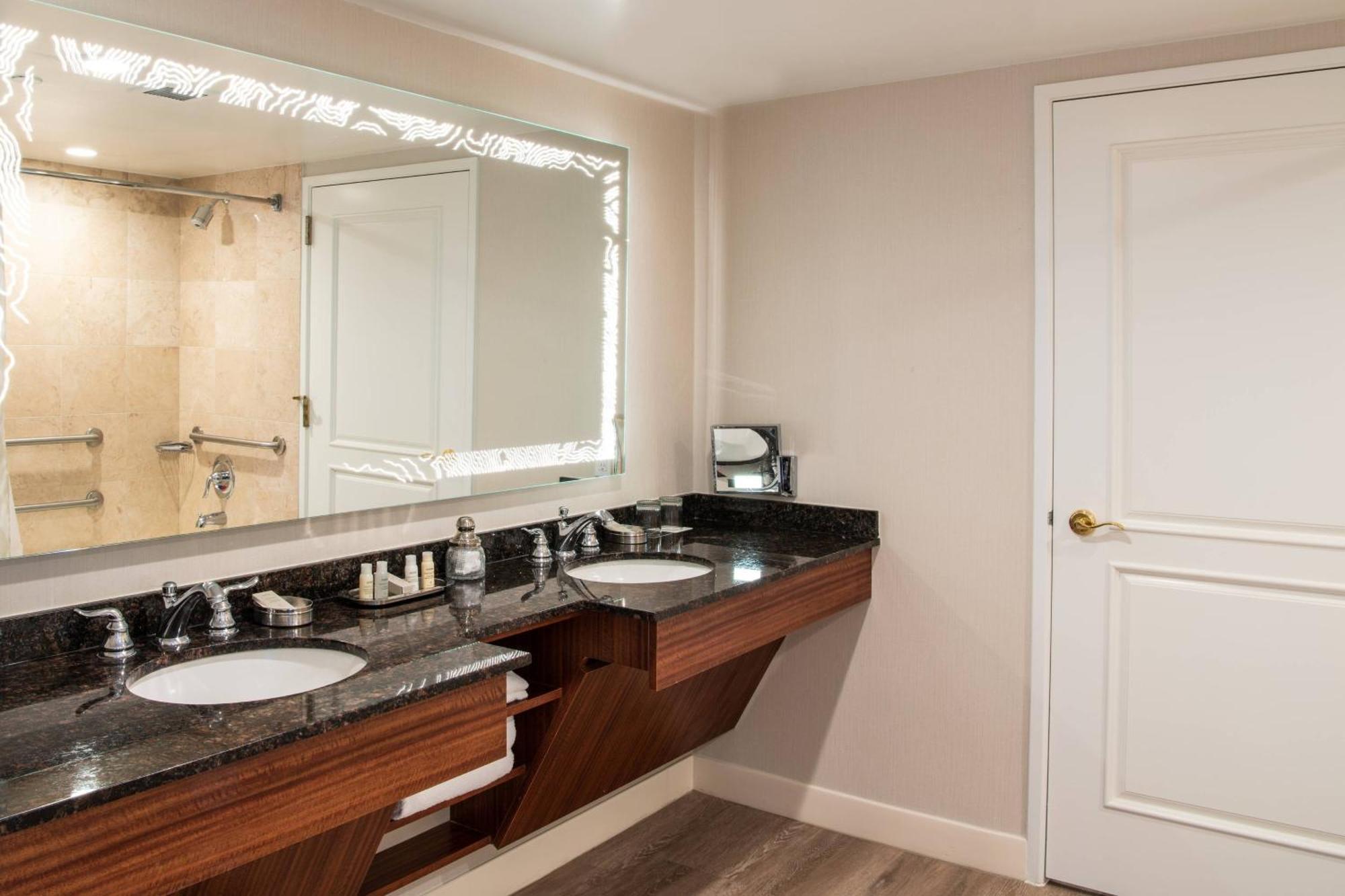 King Junior Suite Balcony